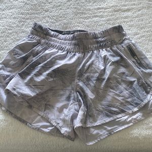 Lululemon size 10 shorts